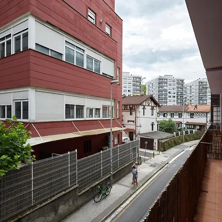 Always Easy I Escolta Real * 圣塞瓦斯蒂安