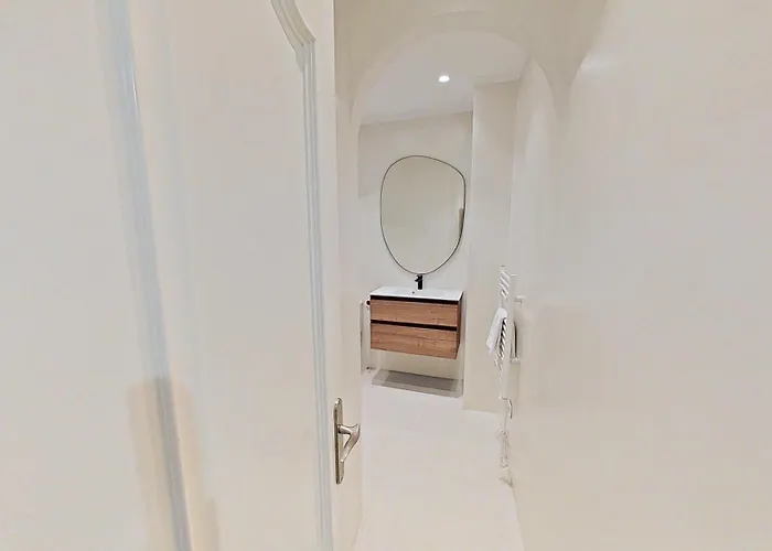 Apartment Always Easy I Escolta Real