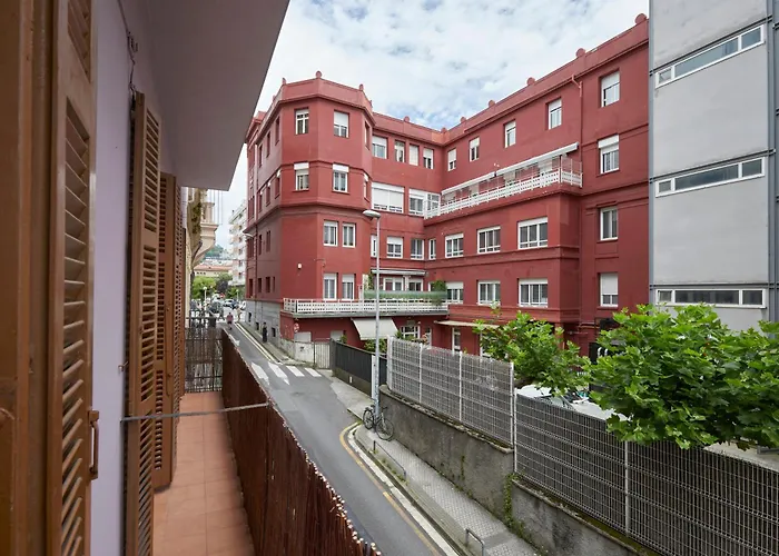 Always Easy I Escolta Real Apartment