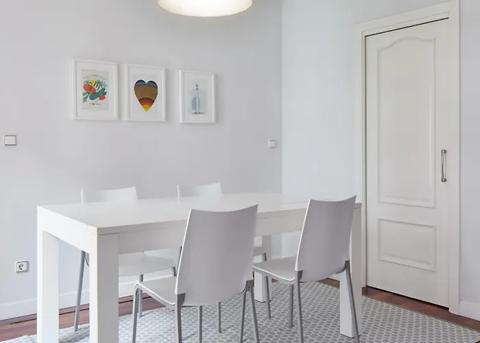 Always Easy I Escolta Real * サン・セバスティアン